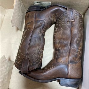 Billy Pull On Frye Boots